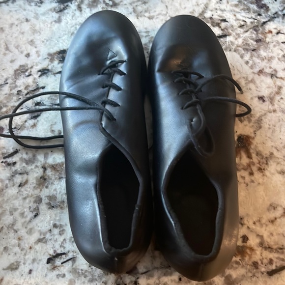 Tap shoes - Picture 1 of 3